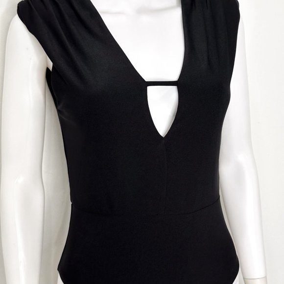 Miss Selfridge Shoulder Pad Sleeveless Plunge Neck Cutout Bodysuit in Black Sz 6 - Picture 5 of 13